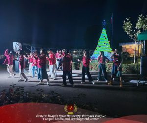 𝐄𝐕𝐒𝐔-𝐂𝐚𝐫𝐢𝐠𝐚𝐫𝐚 𝐂𝐚𝐦𝐩𝐮𝐬 𝐋𝐢𝐠𝐡𝐭𝐬 𝐔𝐩 𝐭𝐡𝐞 𝐇𝐨𝐥𝐢𝐝𝐚𝐲𝐬 𝐰𝐢𝐭𝐡 𝐆𝐫𝐚𝐧𝐝 𝐂𝐡𝐫𝐢𝐬𝐭𝐦𝐚𝐬 𝐓𝐫𝐞𝐞 𝐋𝐢𝐠𝐡𝐭𝐢𝐧𝐠